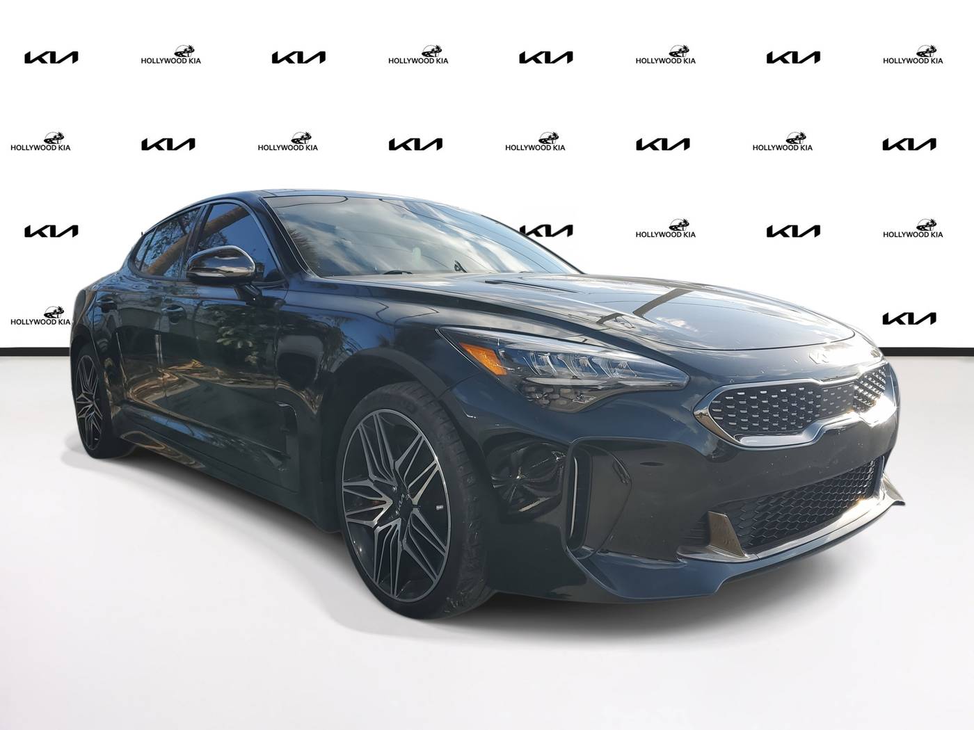 2022 Kia Stinger GT1 — Hatchback — 29,479 mi — Hollywood, FL