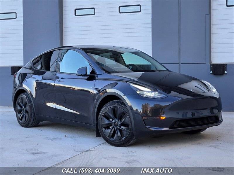 2024 Tesla Model Y Long Range — SUV — 702 mi — PORTLAND, OR