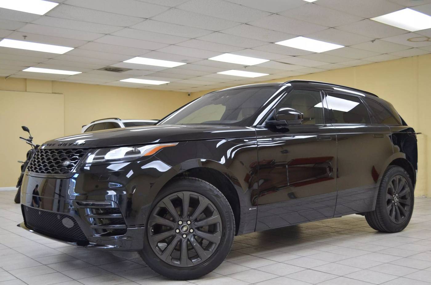 2019 Land Rover Range Rover Velar R-Dynamic SE — SUV — 65,521 mi — Manassas, VA