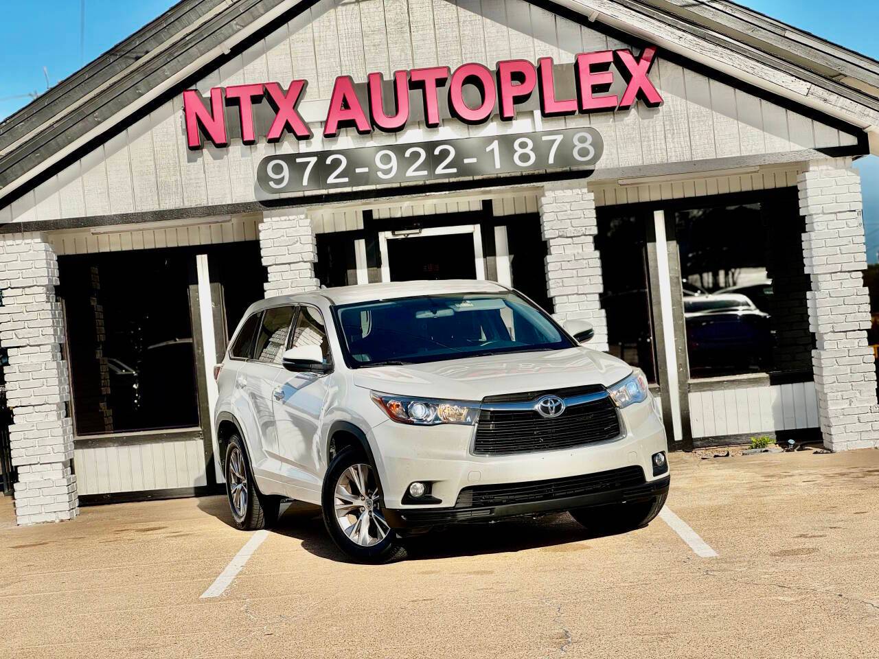 2015 Toyota Highlander LE V6 — SUV — 135,366 mi — Garland, TX