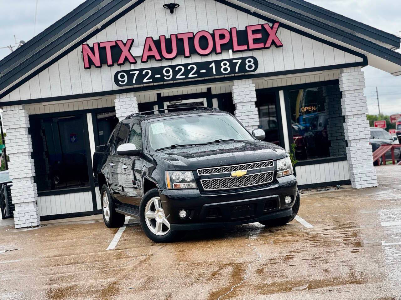 2013 Chevrolet Avalanche LT — Pickup Truck — 226,532 mi — Garland, TX