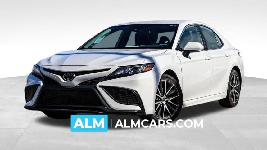2022 Toyota Camry SE — Sedan — 62,400 mi — Newnan, GA