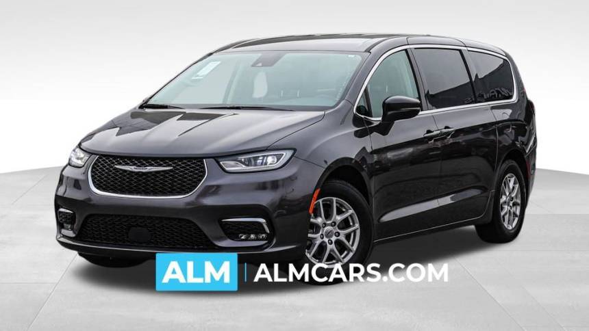 2023 Chrysler Pacifica Touring L — Minivan — 60,261 mi — Newnan, GA