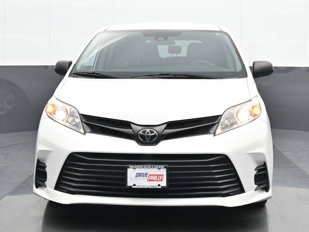 2019 Toyota Sienna L — Minivan — 47,373 mi — Philadelphia, PA