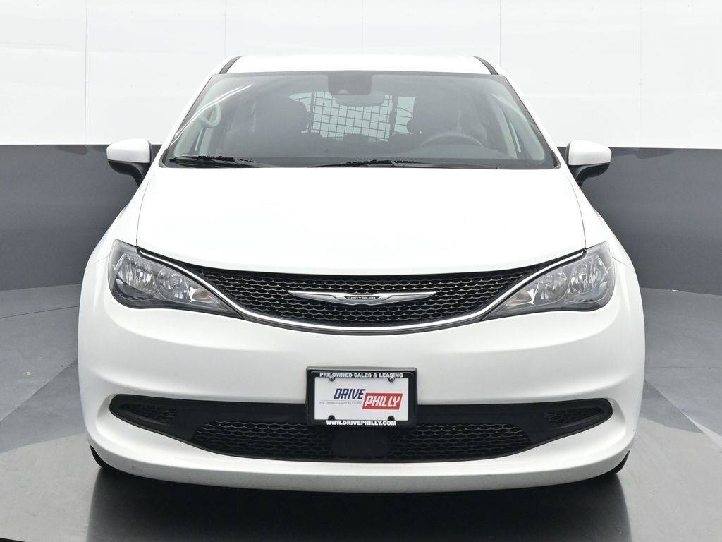 2021 Chrysler Voyager LX — Minivan — 71,276 mi — Philadelphia, PA