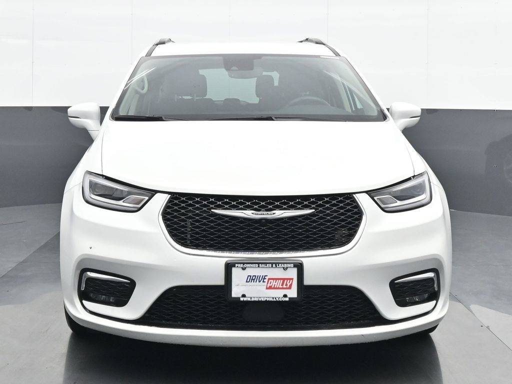2022 Chrysler Pacifica Touring L — Minivan — 26,180 mi — Philadelphia, PA