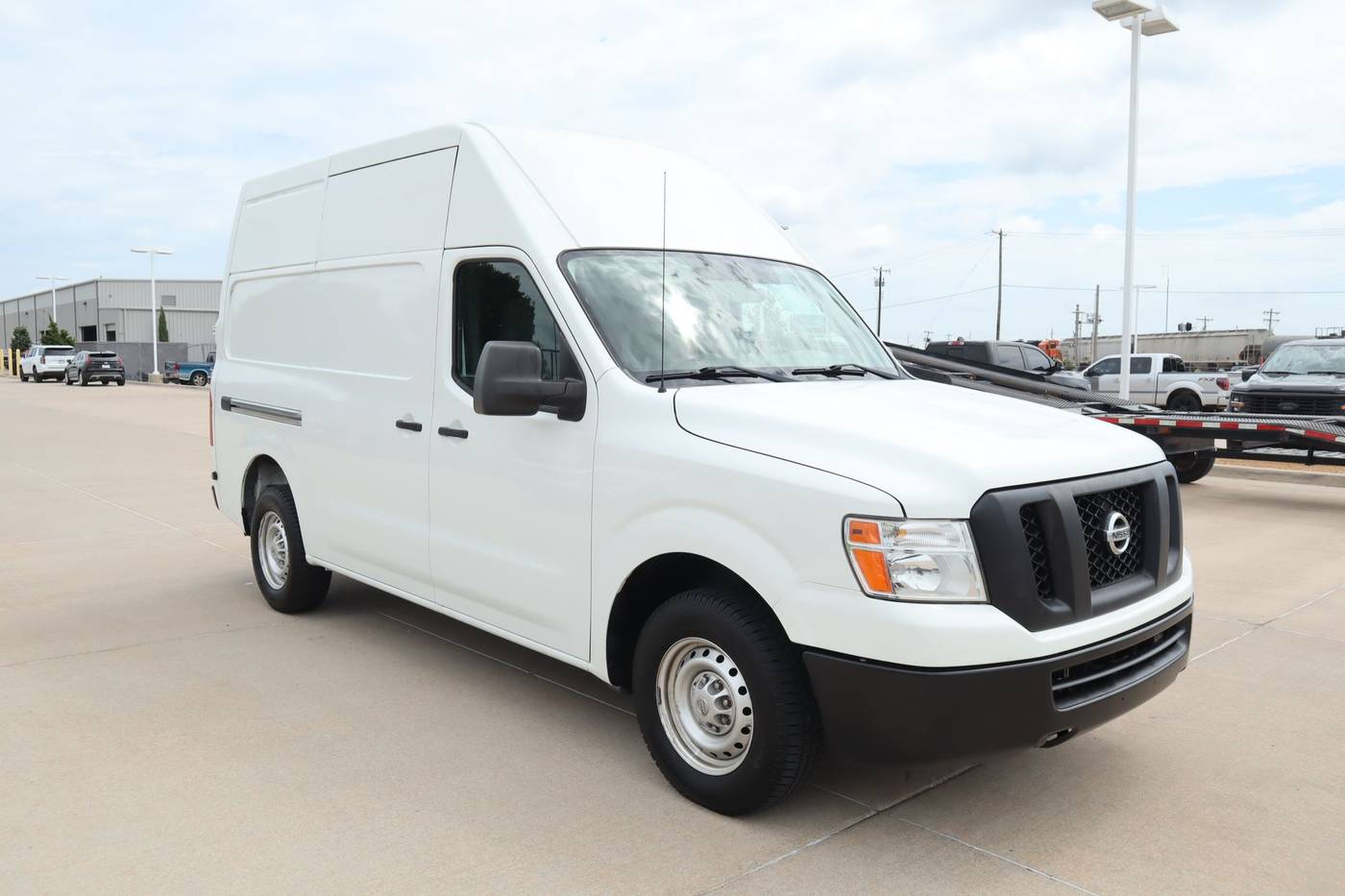 2017 Nissan NV Cargo NV2500 HD S — Cargo Van — 77,628 mi — Midwest City, OK