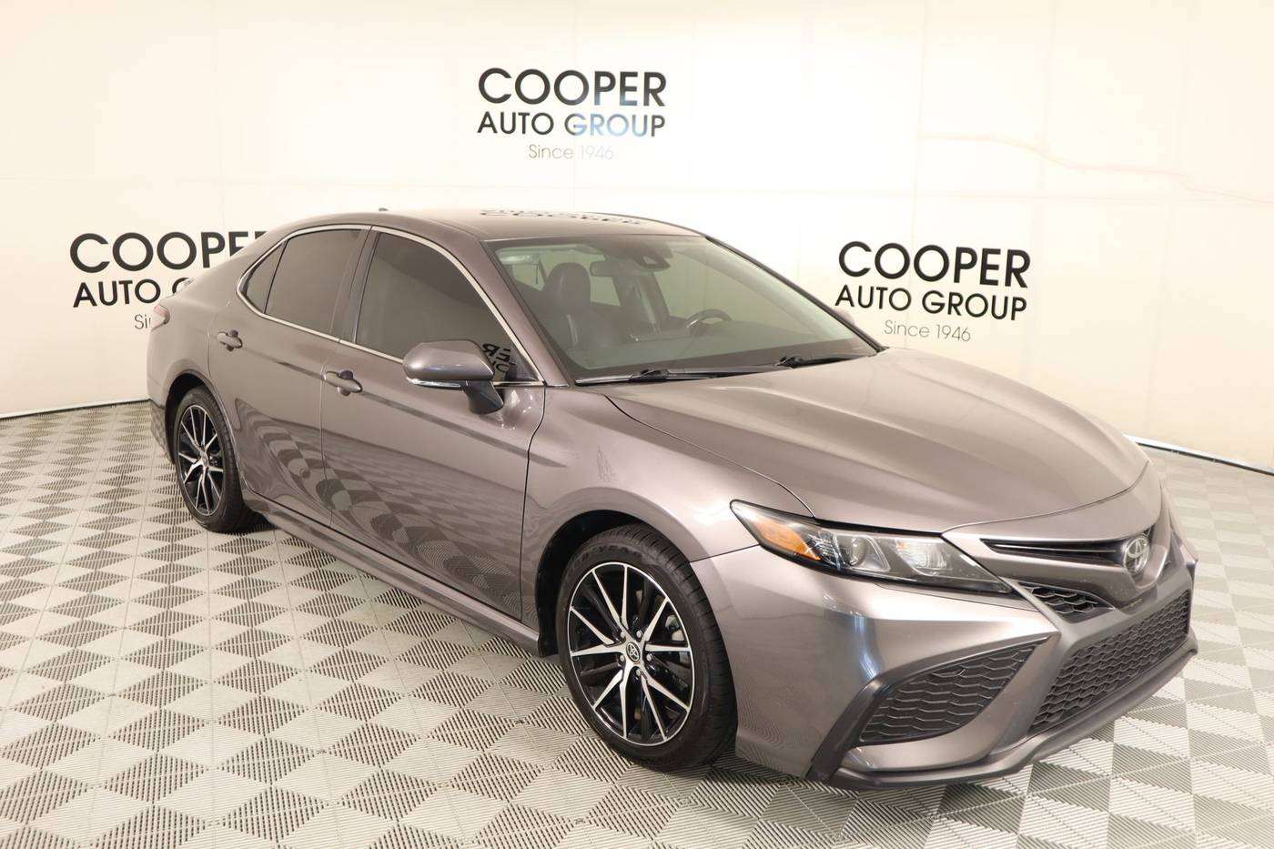 2022 Toyota Camry SE — Sedan — 76,707 mi — Midwest City, OK