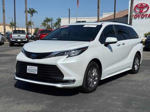2023 Toyota Sienna XLE — Minivan — 33,314 mi — Hemet, CA