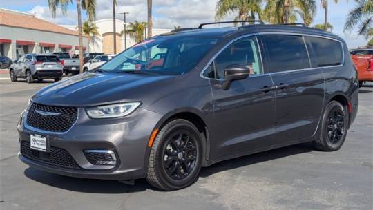 2022 Chrysler Pacifica Touring L — Minivan — 64,286 mi — Hemet, CA