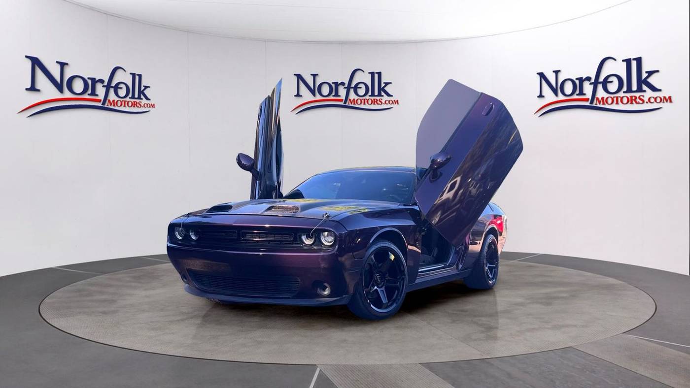 2020 Dodge Challenger SXT — Coupe — 75,552 mi — Denver, CO