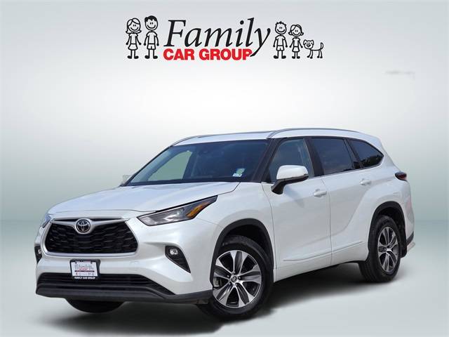 2023 Toyota Highlander XLE — SUV — 42,367 mi — Burleson, TX