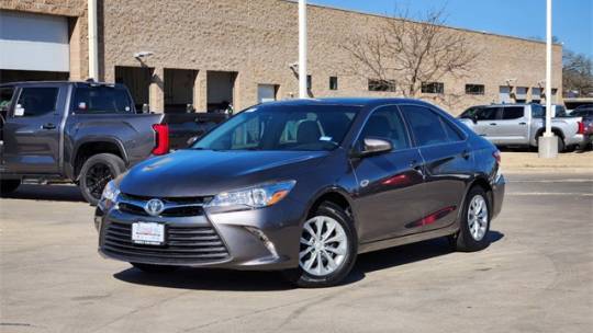 2017 Toyota Camry LE — Sedan — 13,171 mi — Burleson, TX