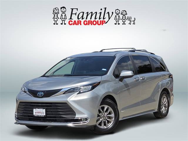 2021 Toyota Sienna XLE — Minivan — 73,616 mi — Burleson, TX