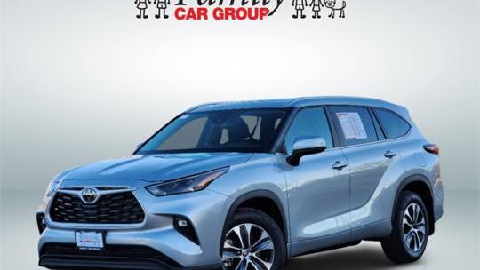 2024 Toyota Highlander XLE — SUV — 19,001 mi — Burleson, TX