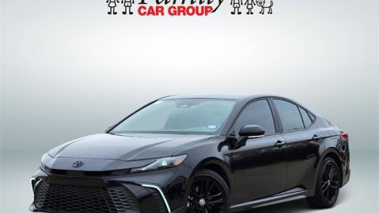 2025 Toyota Camry SE — Sedan — 10,034 mi — Burleson, TX