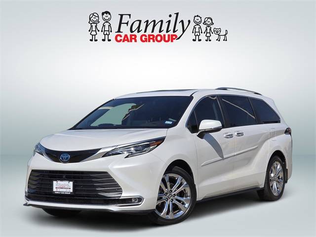 2024 Toyota Sienna Platinum — Minivan — 19,152 mi — Burleson, TX