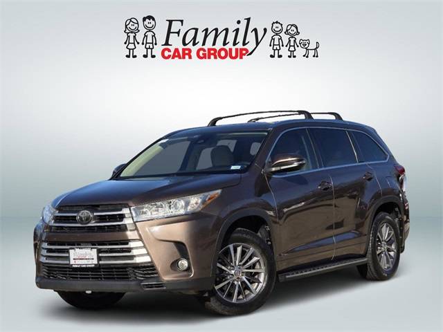 2017 Toyota Highlander SE V6 — SUV — 104,996 mi — Burleson, TX