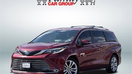 2023 Toyota Sienna Platinum 7-Passenger