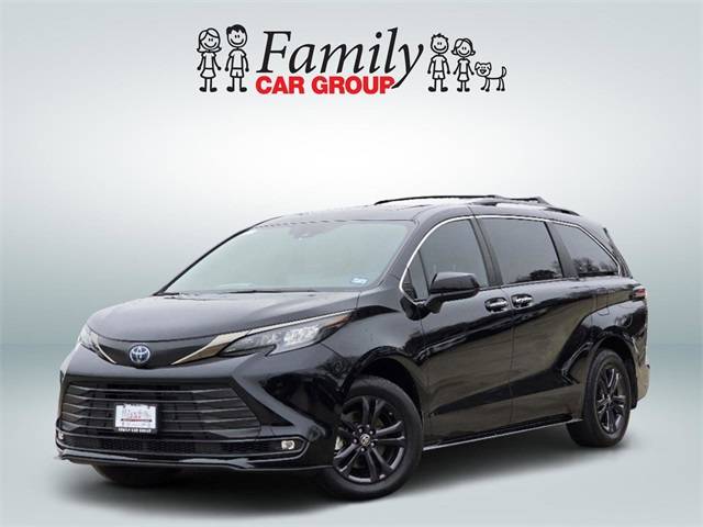 2024 Toyota Sienna Woodland Edition — Minivan — 10,147 mi — Burleson, TX
