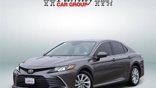 2024 Toyota Camry LE — Sedan — 15,537 mi — Burleson, TX