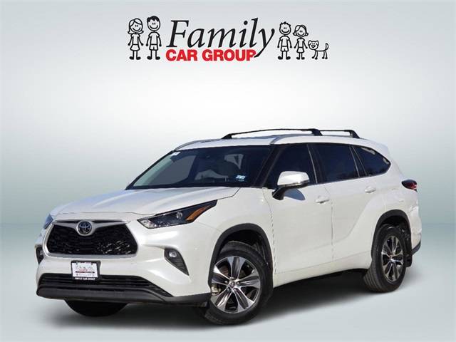 2023 Toyota Highlander XLE — SUV — 21,787 mi — Burleson, TX