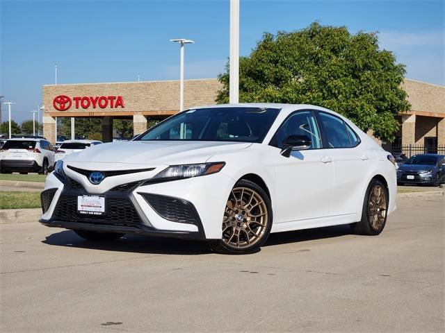 2024 Toyota Camry Hybrid SE — Sedan — 10,841 mi — Burleson, TX