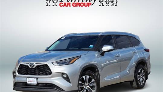 2024 Toyota Highlander XLE — SUV — 10,148 mi — Burleson, TX