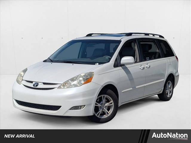 2010 Toyota Sienna XLE — Minivan — 102,026 mi — St. Petersburg, FL