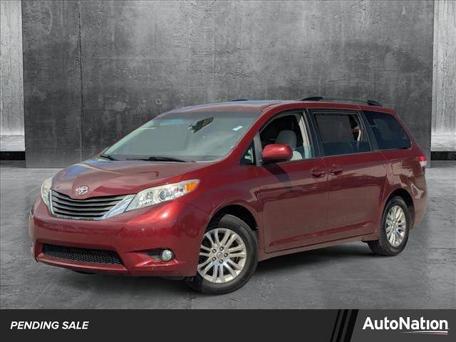 2014 Toyota Sienna XLE — Minivan — 120,022 mi — St. Petersburg, FL