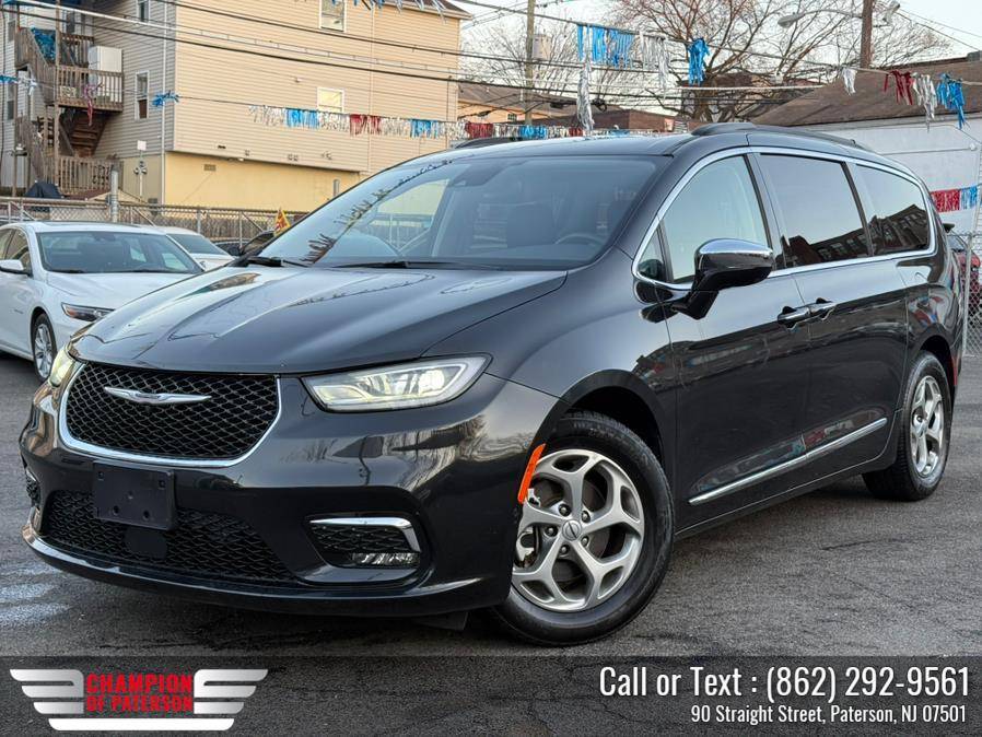 2022 Chrysler Pacifica Limited — Minivan — 77,063 mi — Paterson, NJ