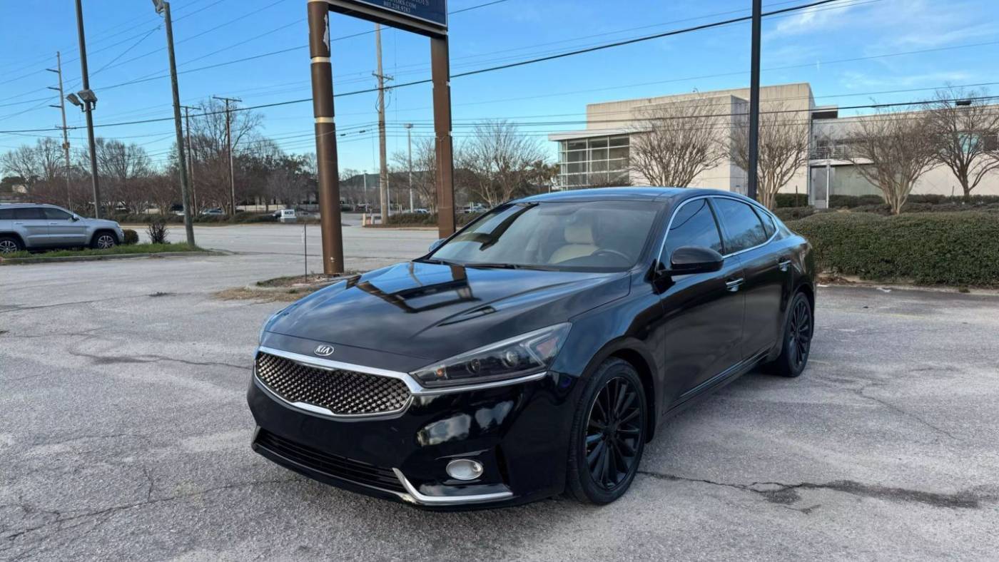 2017 Kia Cadenza Premium — Sedan — 113,439 mi — Columbia, SC