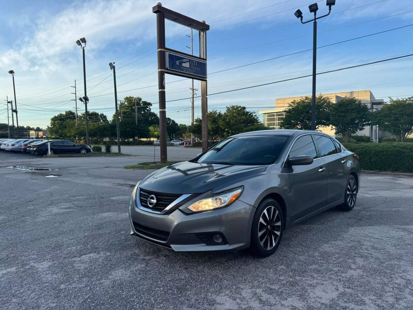 2018 Nissan Altima 2.5 SV — Sedan — 123,346 mi — Columbia, SC