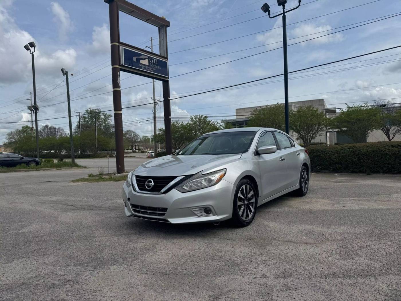 2017 Nissan Altima 2.5 SV — Sedan — 113,226 mi — Columbia, SC