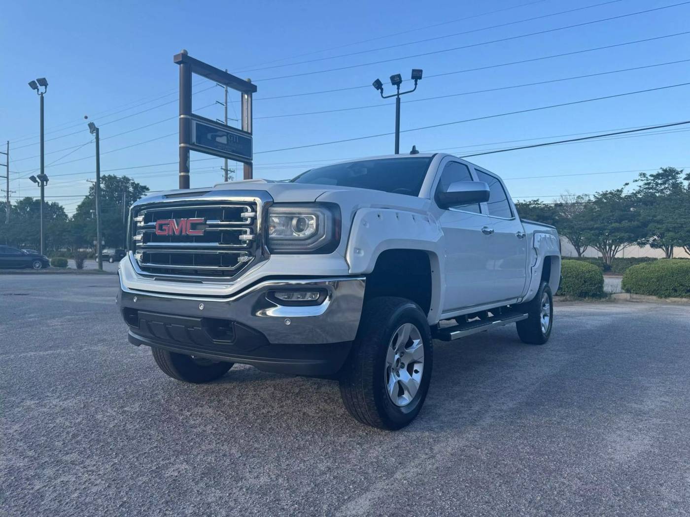 2016 GMC Sierra 1500 SLT — Pickup Truck — 118,343 mi — Columbia, SC