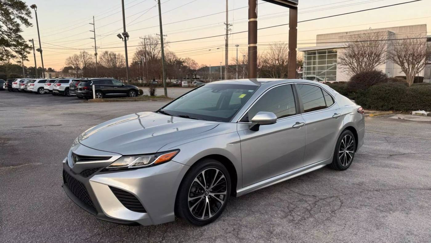 2018 Toyota Camry SE — Sedan — 119,976 mi — Columbia, SC