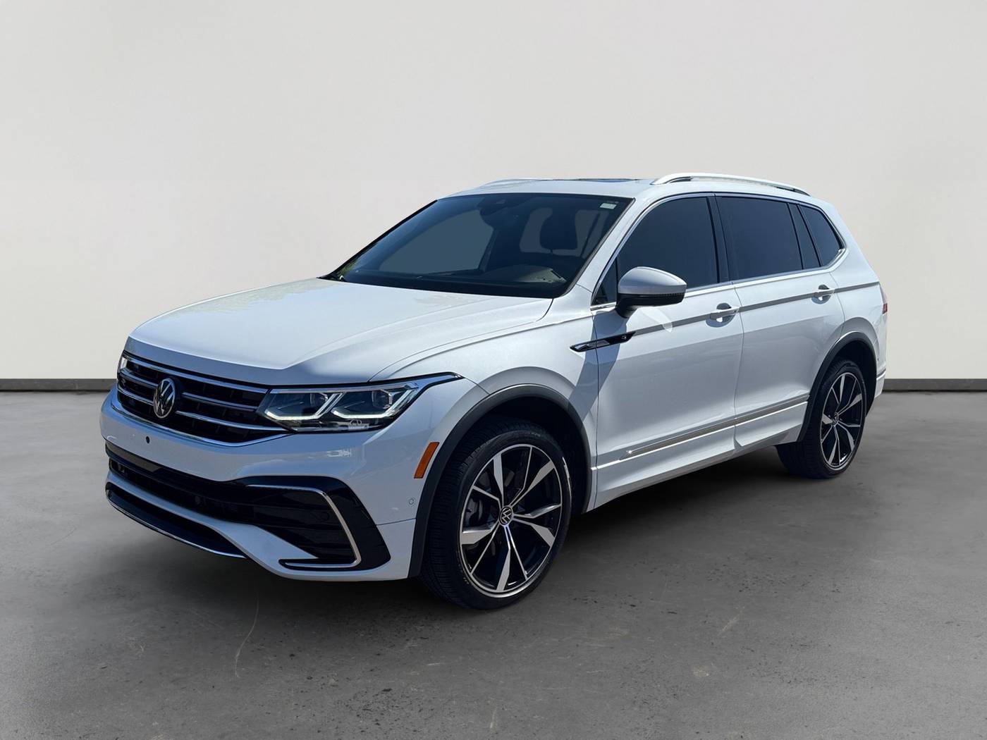 2024 Volkswagen Tiguan SEL R-Line — SUV — 14,065 mi — Peoria, AZ