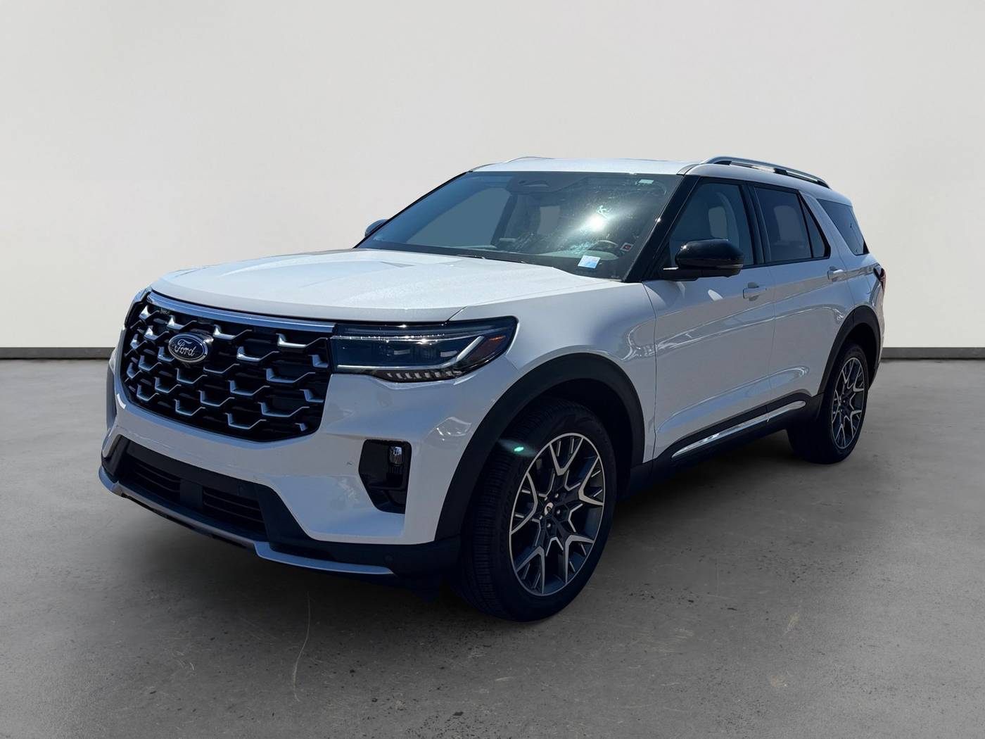 2025 Ford Explorer Platinum — SUV — 2,066 mi — Peoria, AZ
