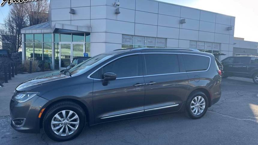 2019 Chrysler Pacifica Touring L — Minivan — 82,640 mi — Salt Lake, UT