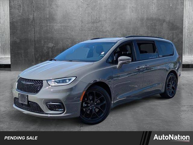 2022 Chrysler Pacifica Limited — Minivan — 31,419 mi — Clearwater, FL