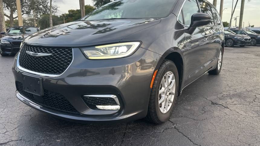 2022 Chrysler Pacifica Touring L — Minivan — 68,406 mi — Plantation, FL