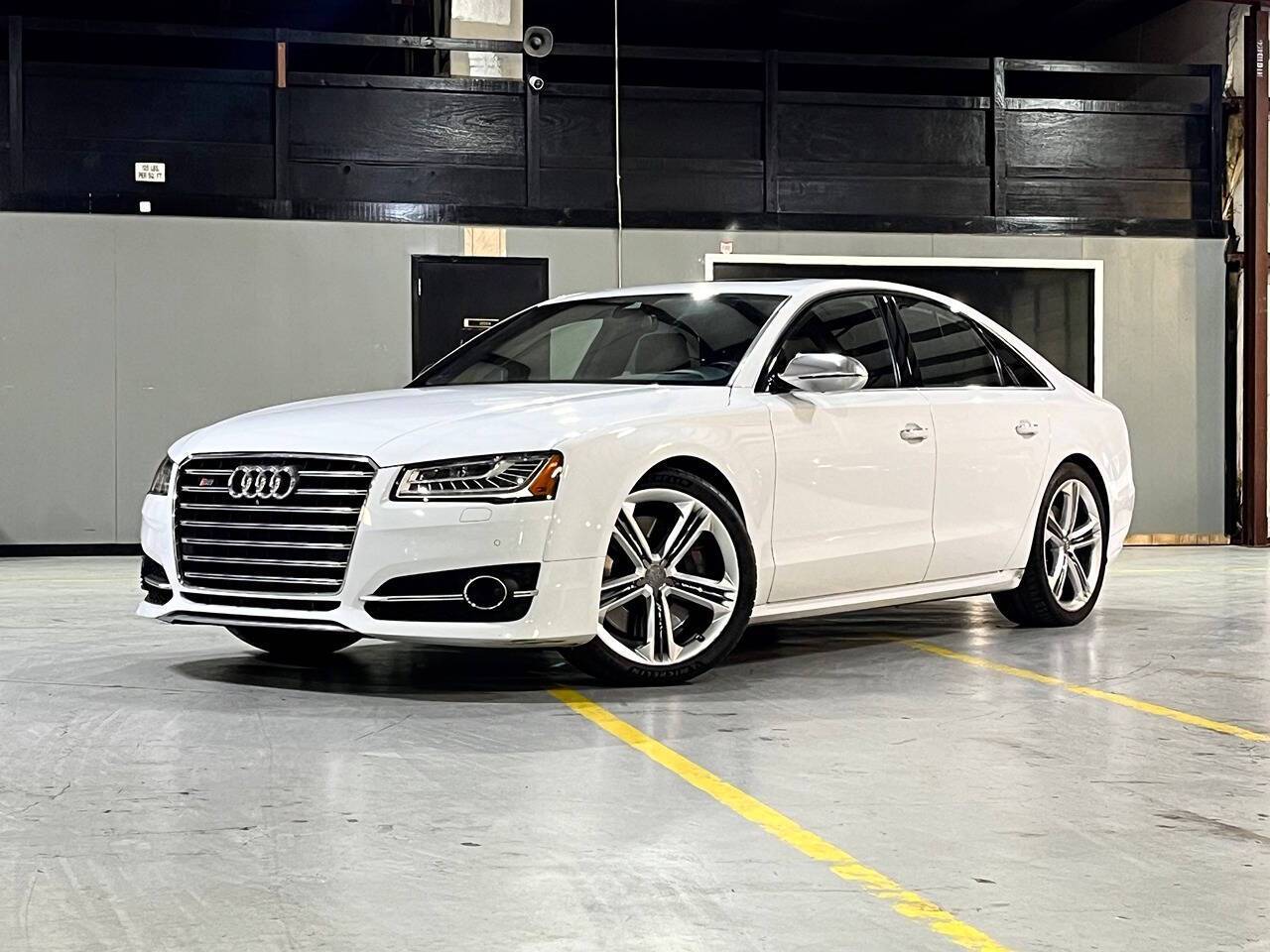 2015 Audi S8 Standard — Sedan — 65,223 mi — Victoria, TX