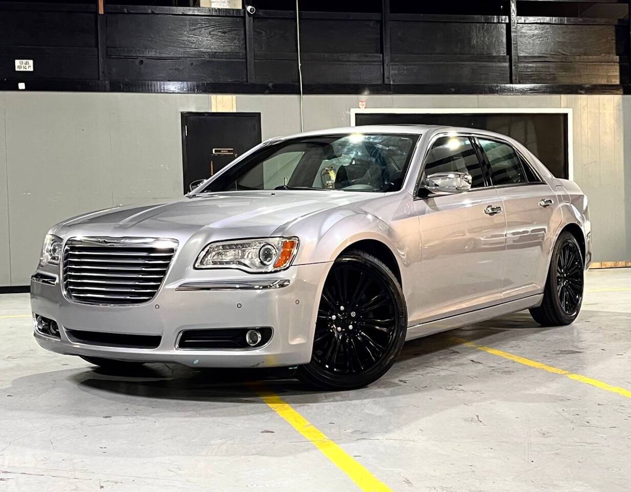 2013 Chrysler 300 C — Sedan — 17,861 mi — Victoria, TX