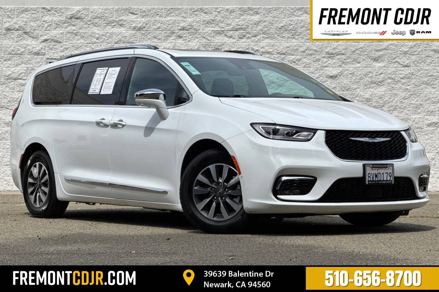 2021 Chrysler Pacifica Hybrid Limited — Minivan — 58,400 mi — Newark, CA