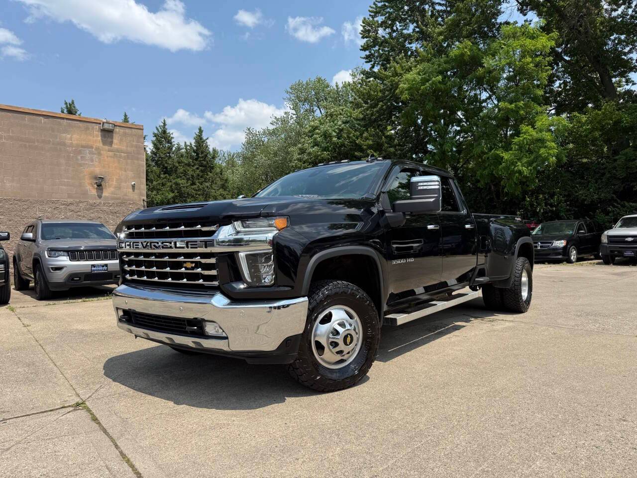 2021 Chevrolet Silverado 3500HD LTZ — Pickup Truck — 140,000 mi — Milford, OH