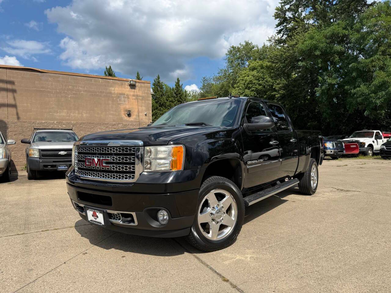 2012 GMC Sierra 2500HD Denali — Pickup Truck — 192,000 mi — Milford, OH