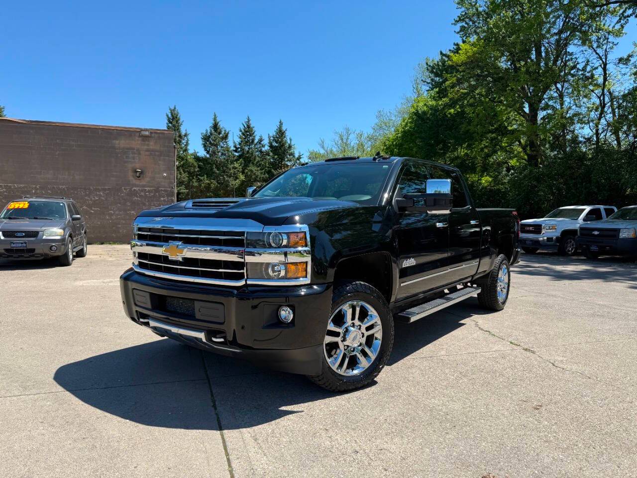 2019 Chevrolet Silverado 2500HD High Country — Pickup Truck — 135,900 mi — Milford, OH