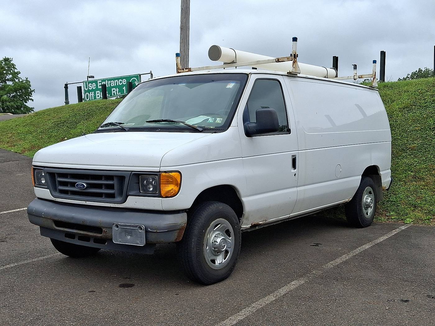 2005 Ford Econoline Cargo Van E-250 — Cargo Van — 261,095 mi — Langhorne, PA