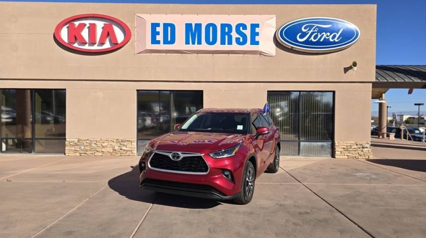 2021 Toyota Highlander XLE — SUV — 25,085 mi — Sierra Vista, AZ