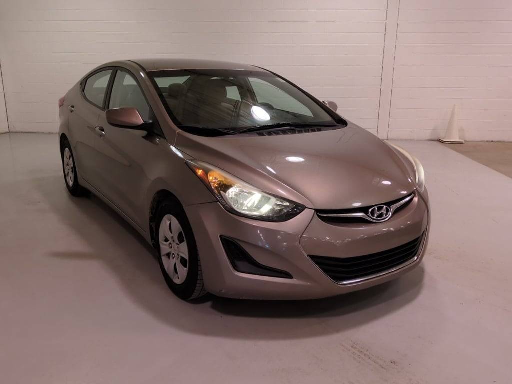 2016 Hyundai Elantra SE — Sedan — 99,095 mi — Southfield, MI